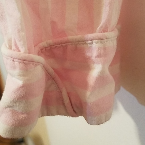 Victoria SECRET top color pink with white stripes - Picture 3 of 3